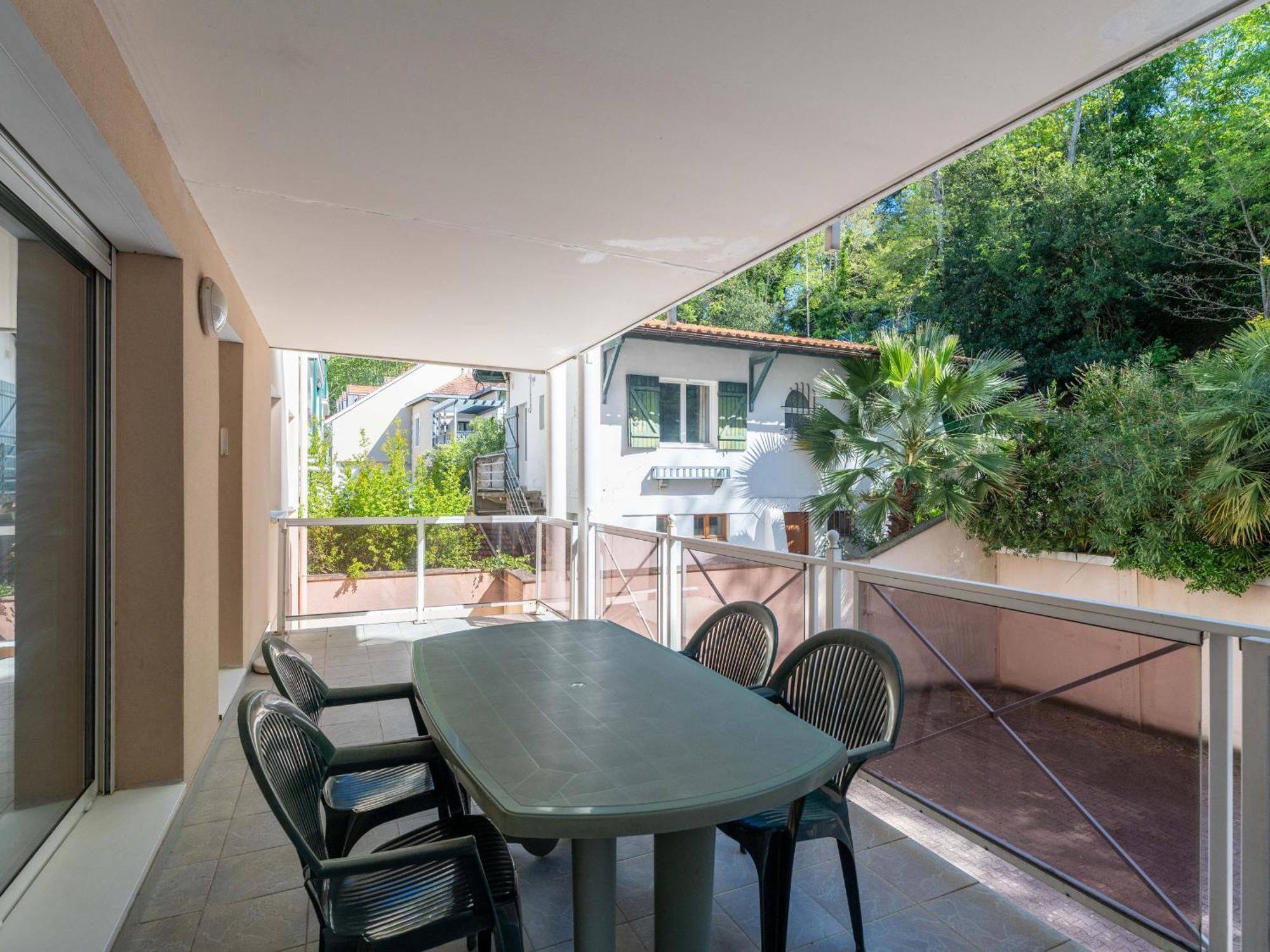 T3 Avec Terrasse, Parking, Proche Commerces Et Plages - Centre - Fr-1-319-15