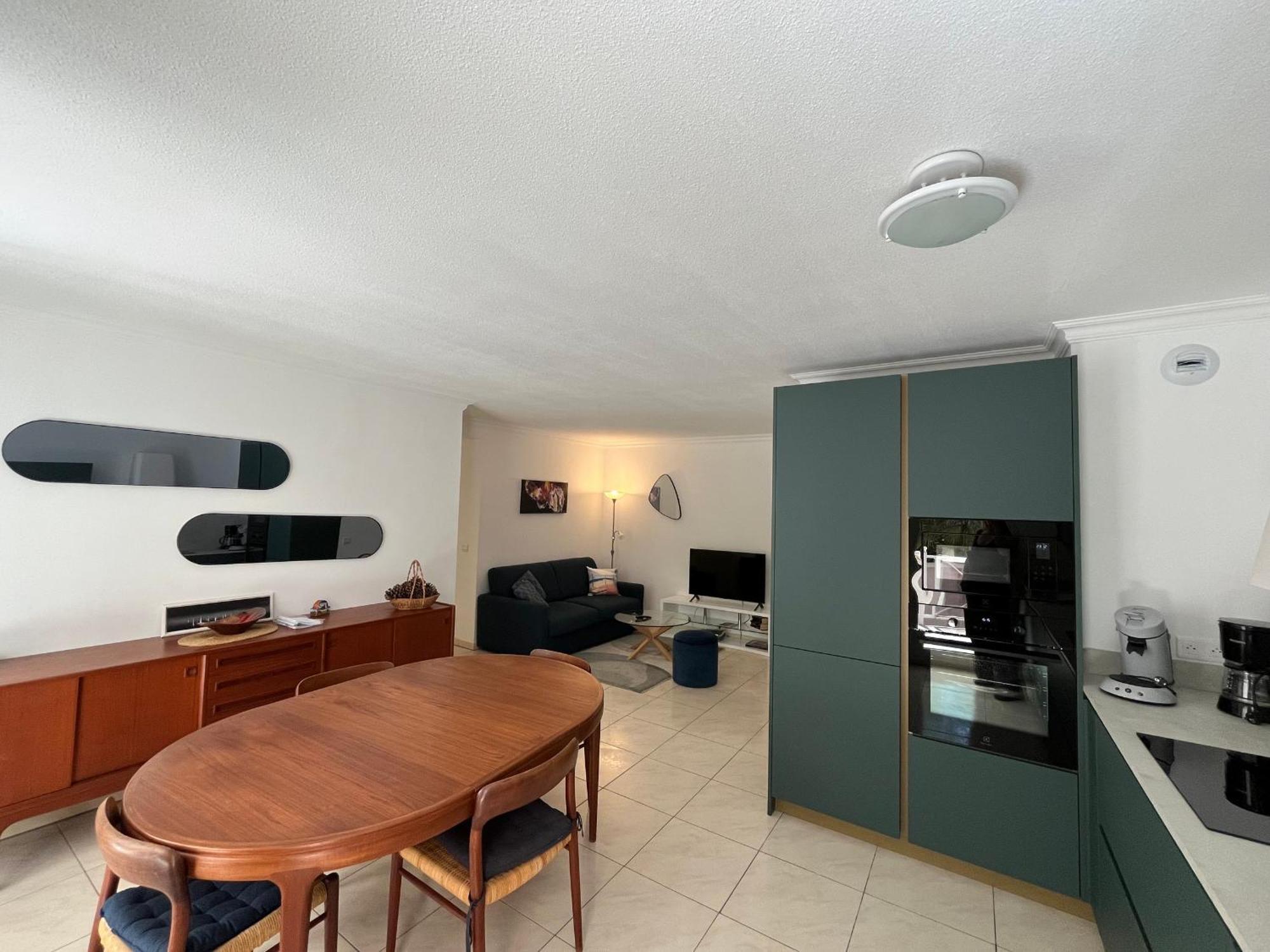 T3 Avec Terrasse, Parking, Proche Commerces Et Plages - Centre - Fr-1-319-15 Apartment *